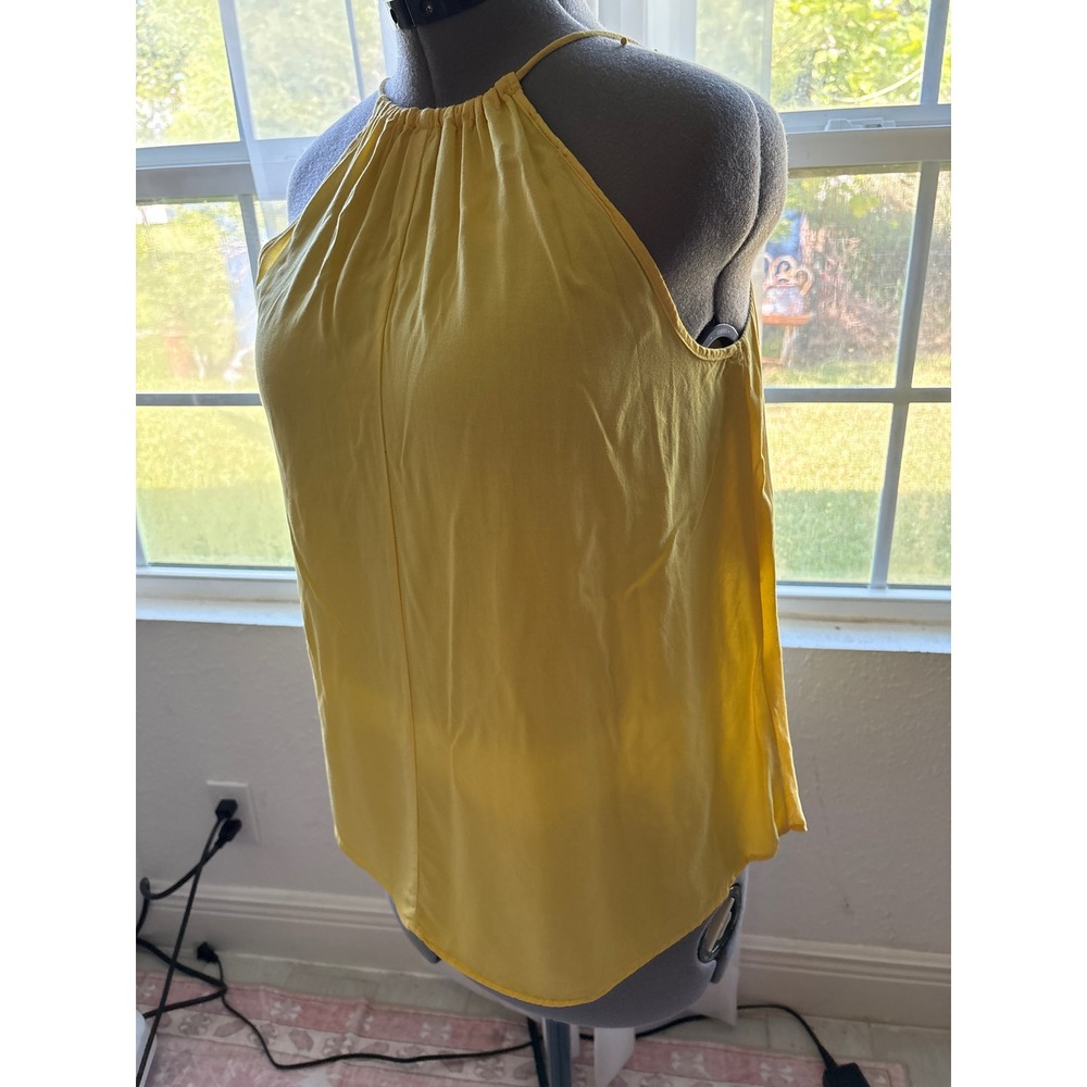 IN San Francisco Halter Top Womens M Yellow Excellent Gathered Neck Flowy